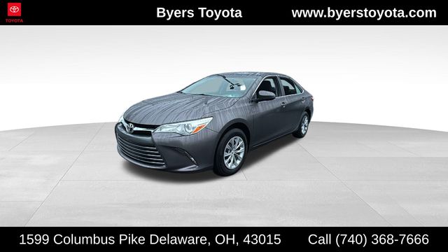 2016 Toyota Camry LE's photo