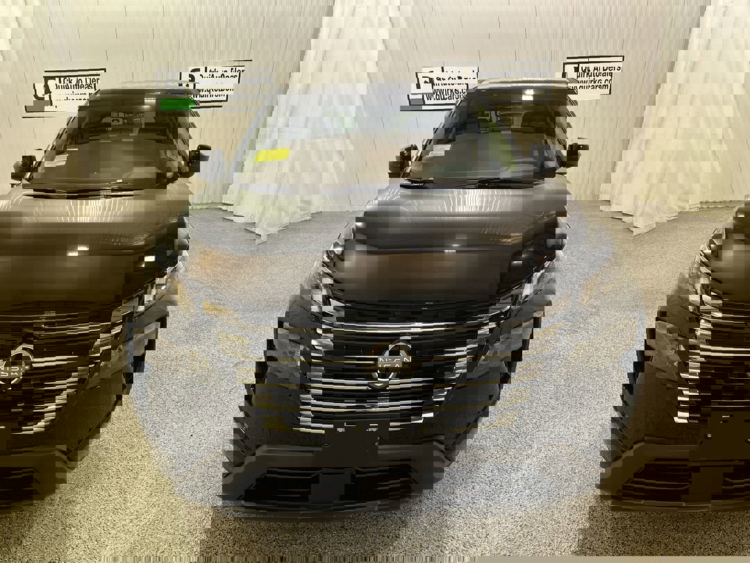 2026 Nissan Rogue SV photo 2