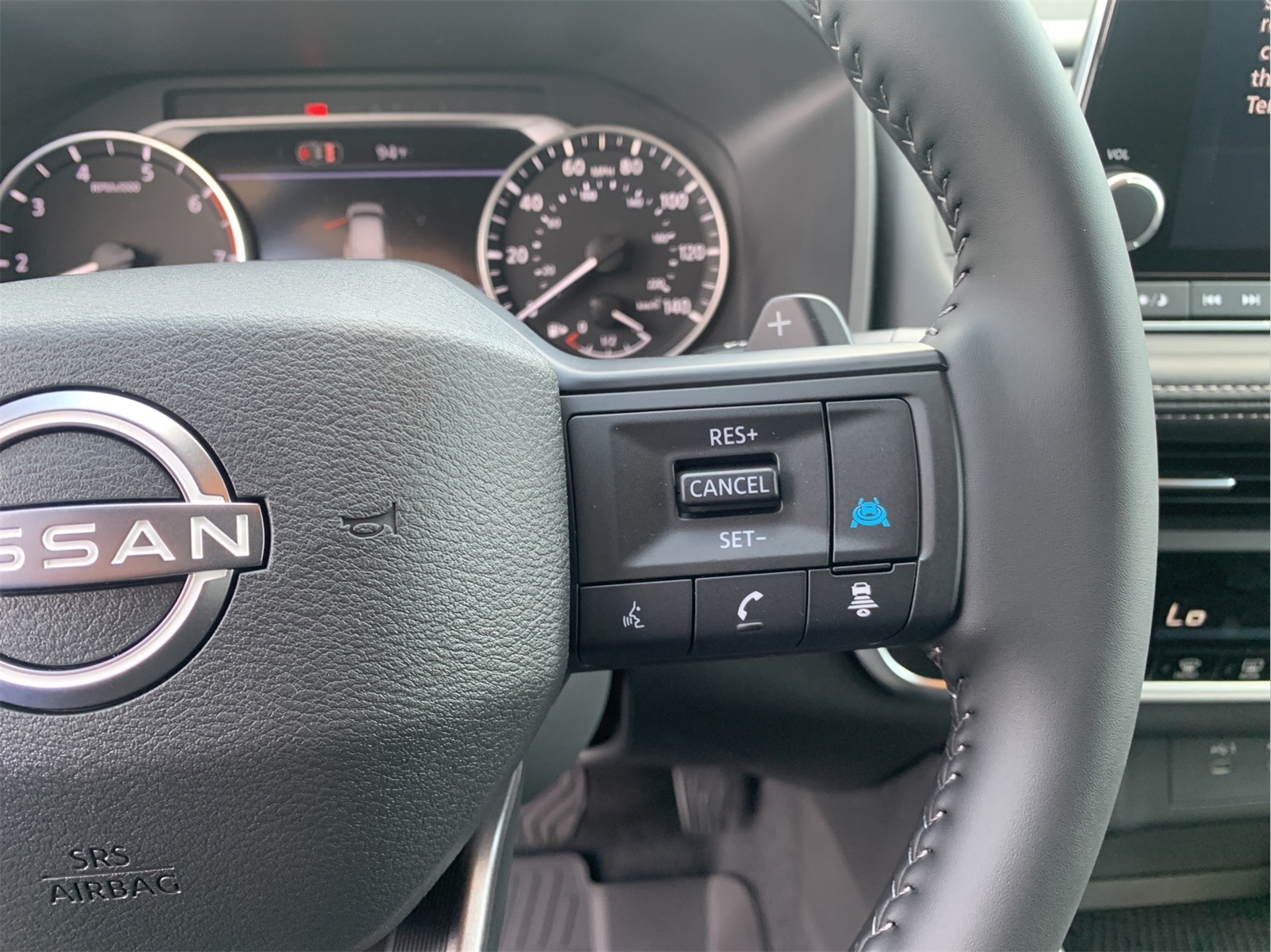 2026 Nissan Rogue SV photo 17