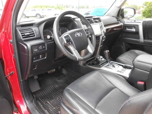2020 Toyota 4Runner Limited photo 3