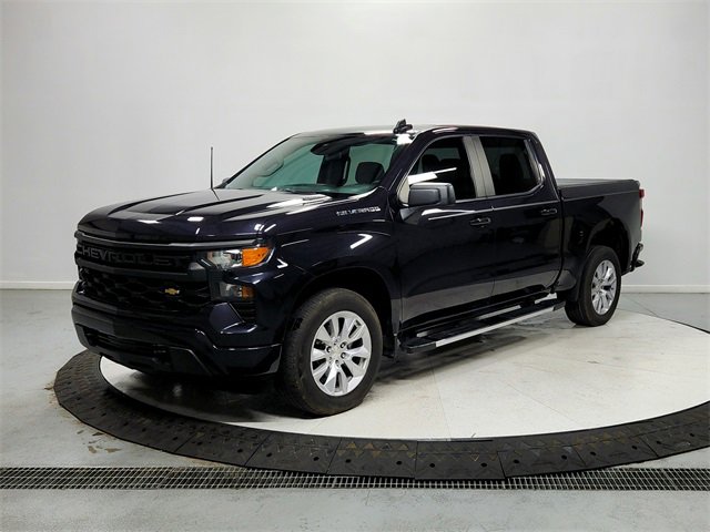 2023 Chevrolet Silverado 1500 Custom photo 3