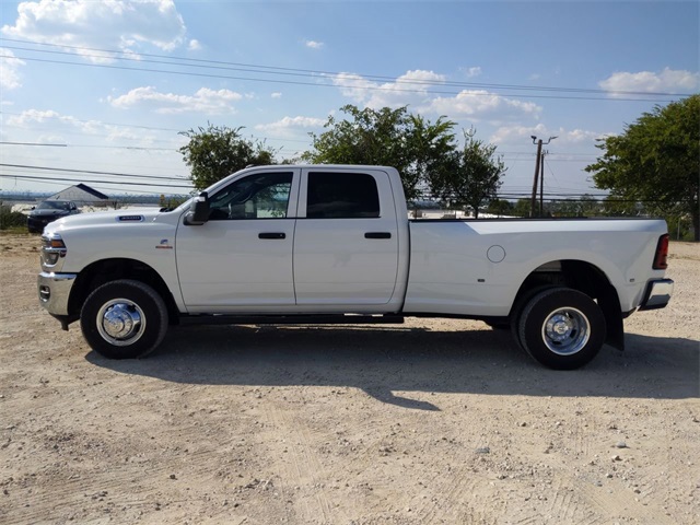 2026 Ram 3500 Tradesman photo 4