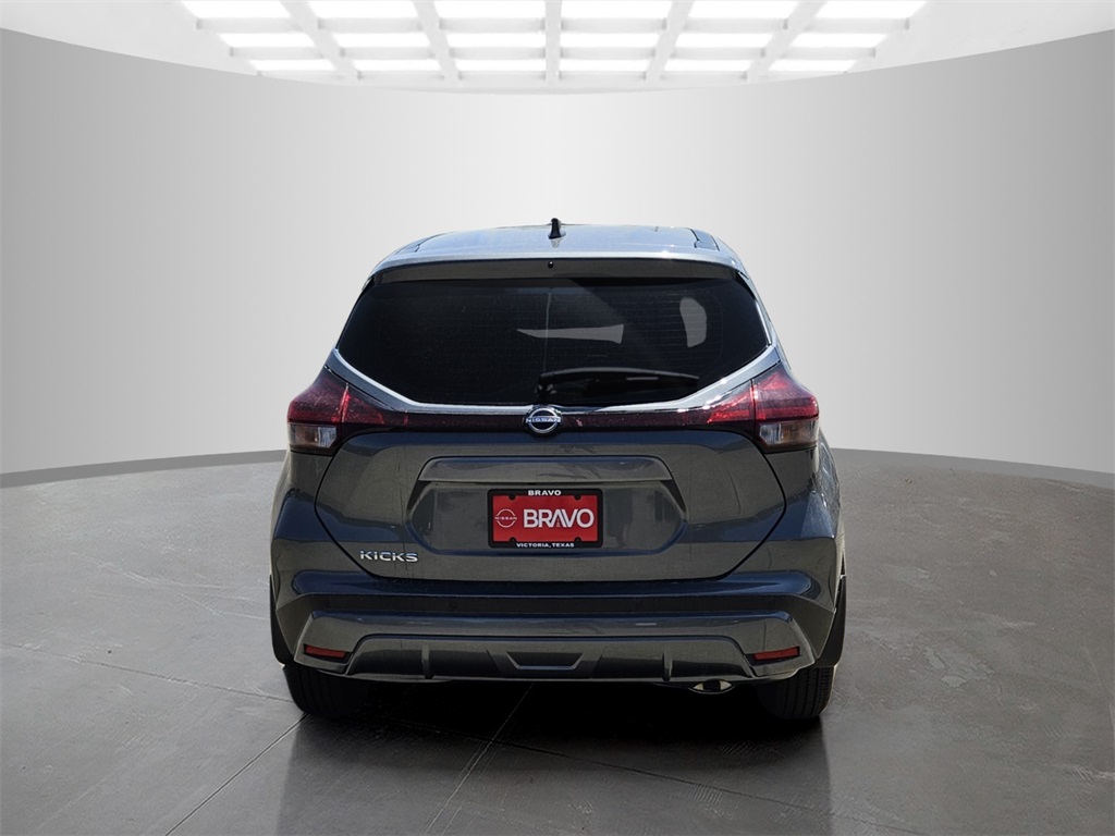 2025 Nissan Kicks Play S photo 6