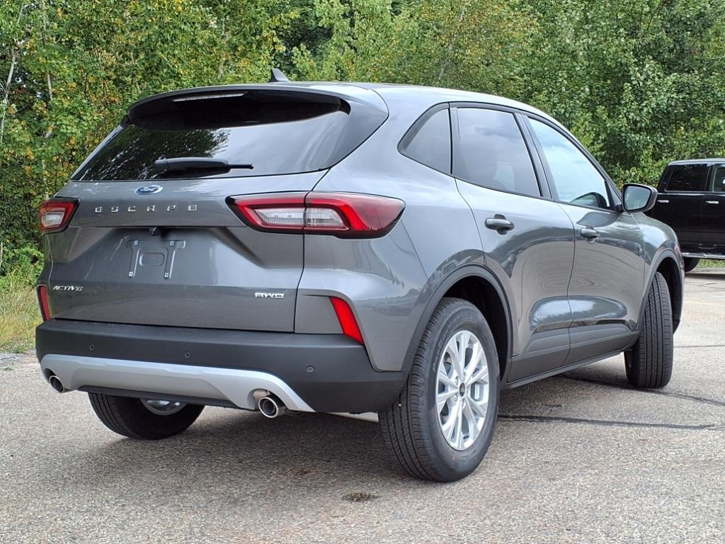 2025 Ford Escape Active photo 2