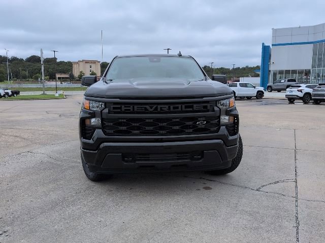 2025 Chevrolet Silverado 1500 Custom photo 2