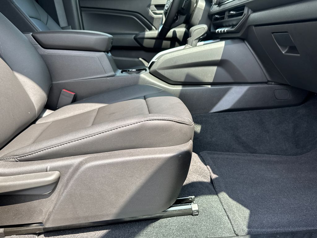 2025 Chevrolet Colorado Trail Boss photo 12