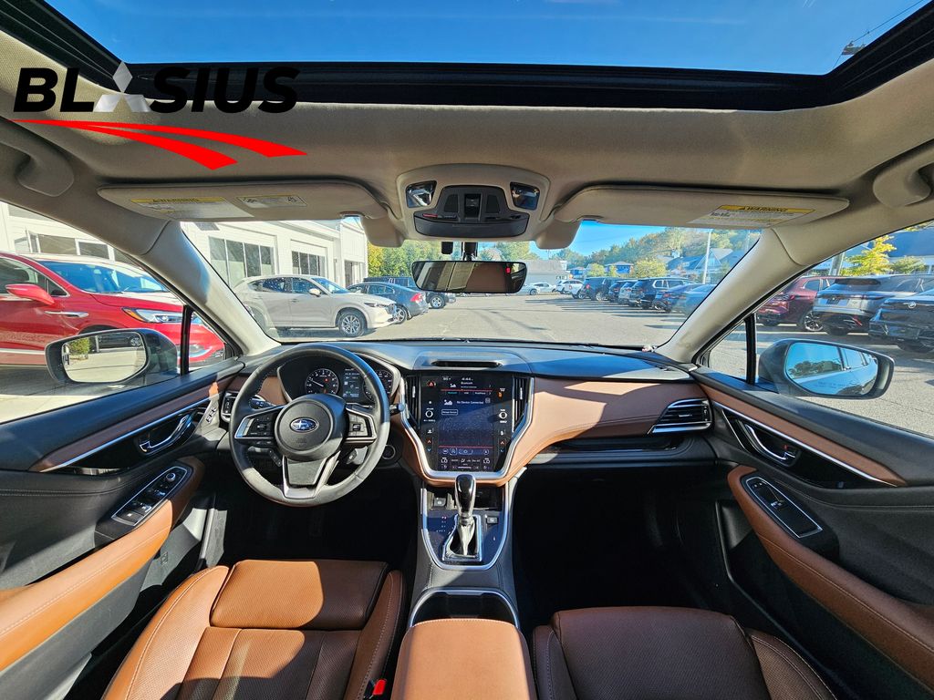 2022 Subaru Outback Touring XT photo 18