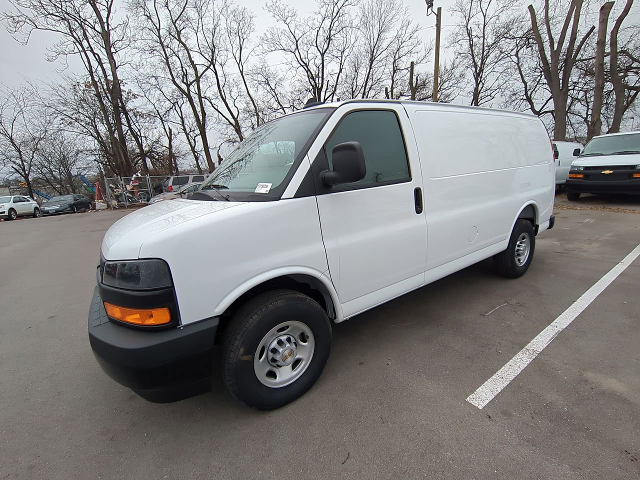 2025 Chevrolet Express Cargo 2500 photo 4