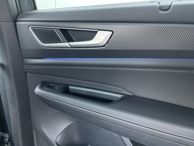 2025 Volkswagen Atlas Cross Sport SEL R-Line photo 53