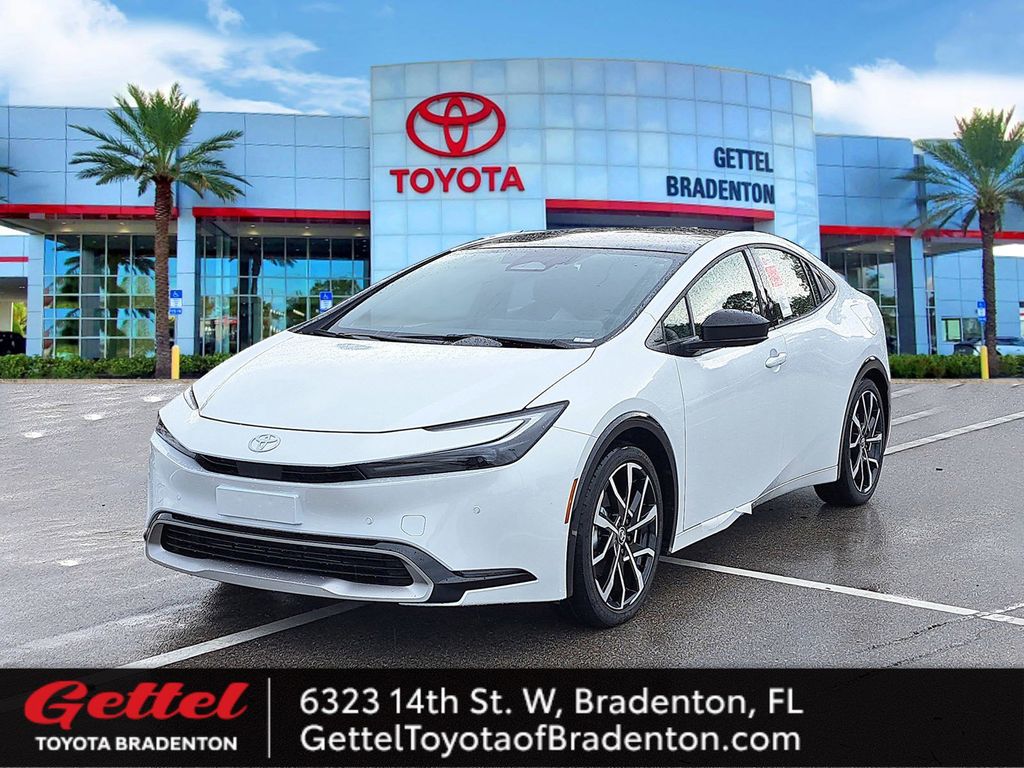 2026 Toyota Prius XSE's photo