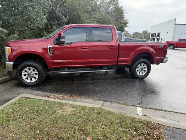 2017 Ford F-250 Lariat photo 2