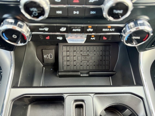 2025 Ford F-150 XLT photo 25