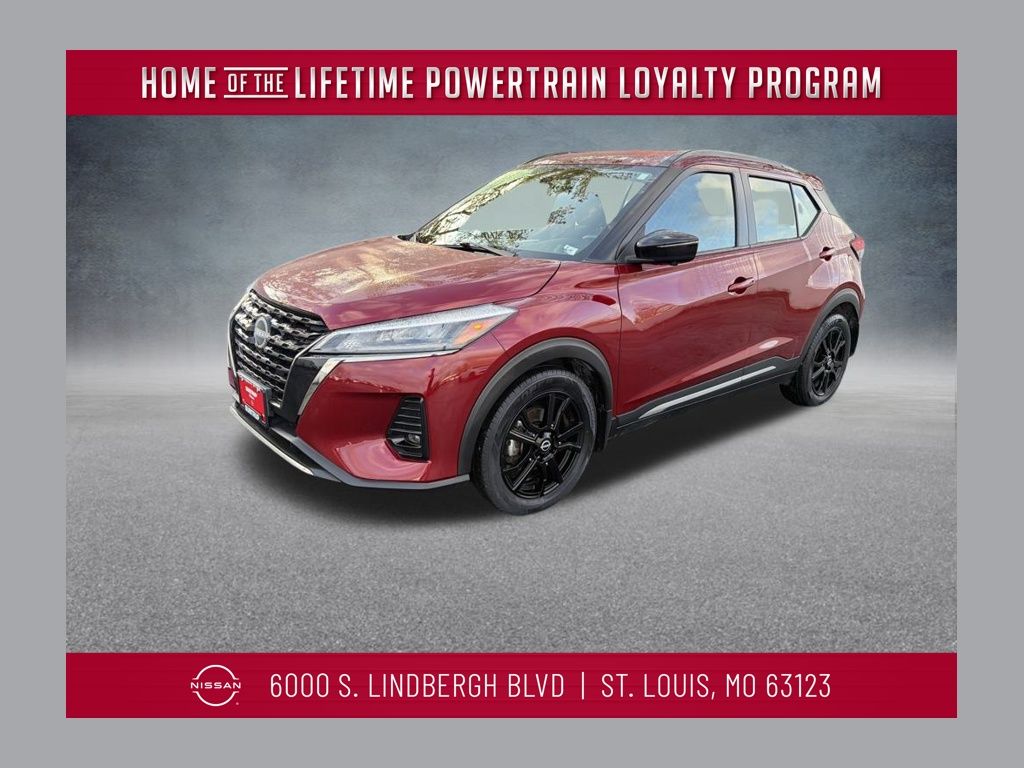 2023 Nissan Kicks SR's photo