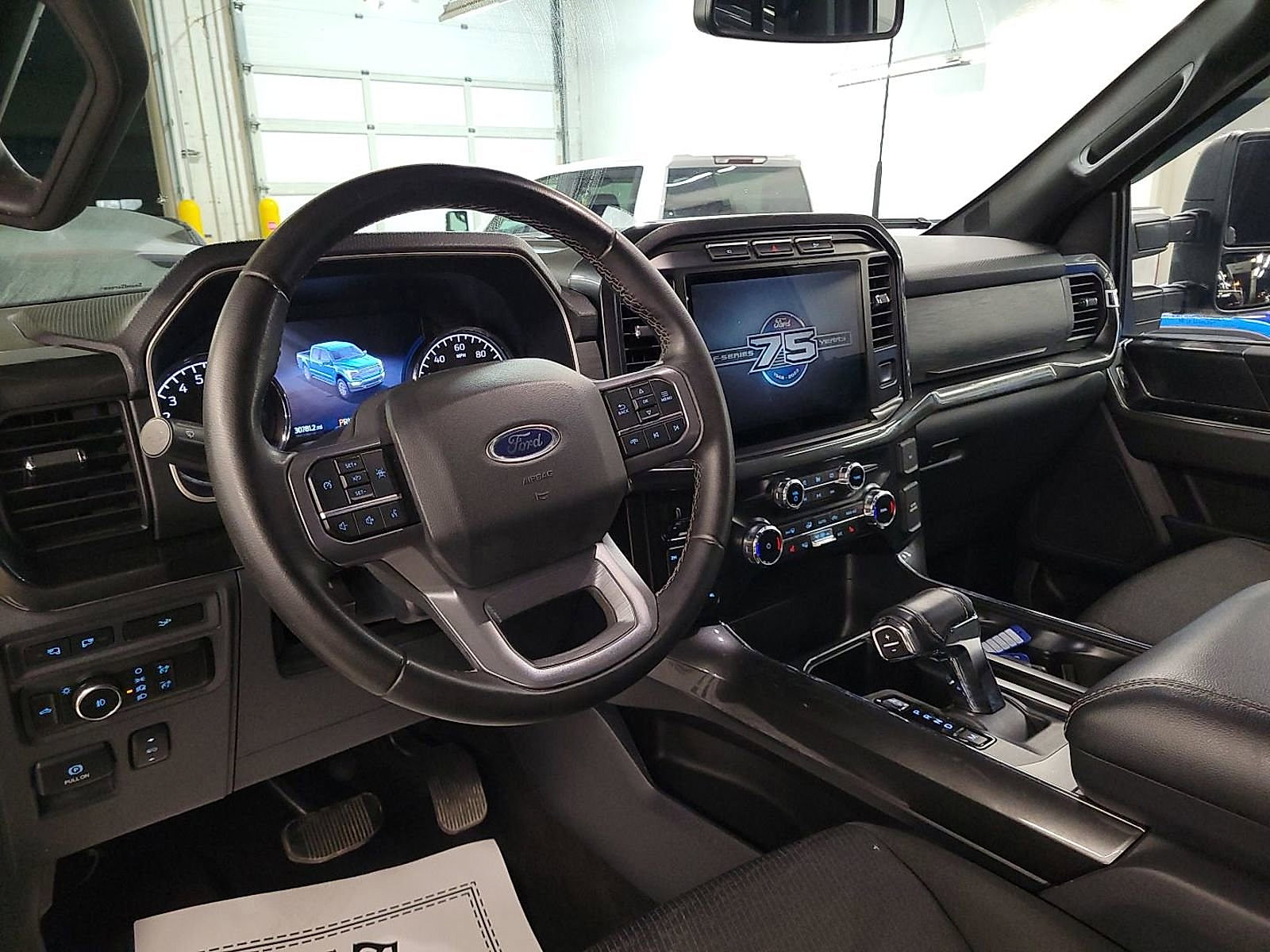 2023 Ford F-150 XLT photo 4