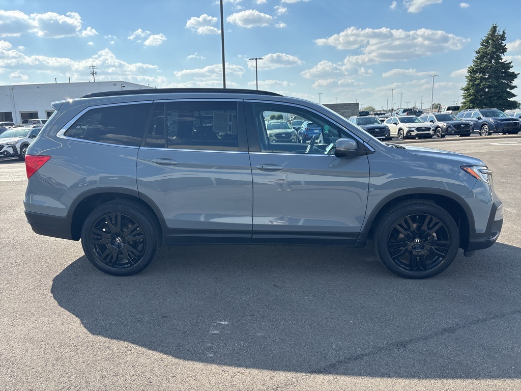2022 Honda Pilot Special Edition photo 2