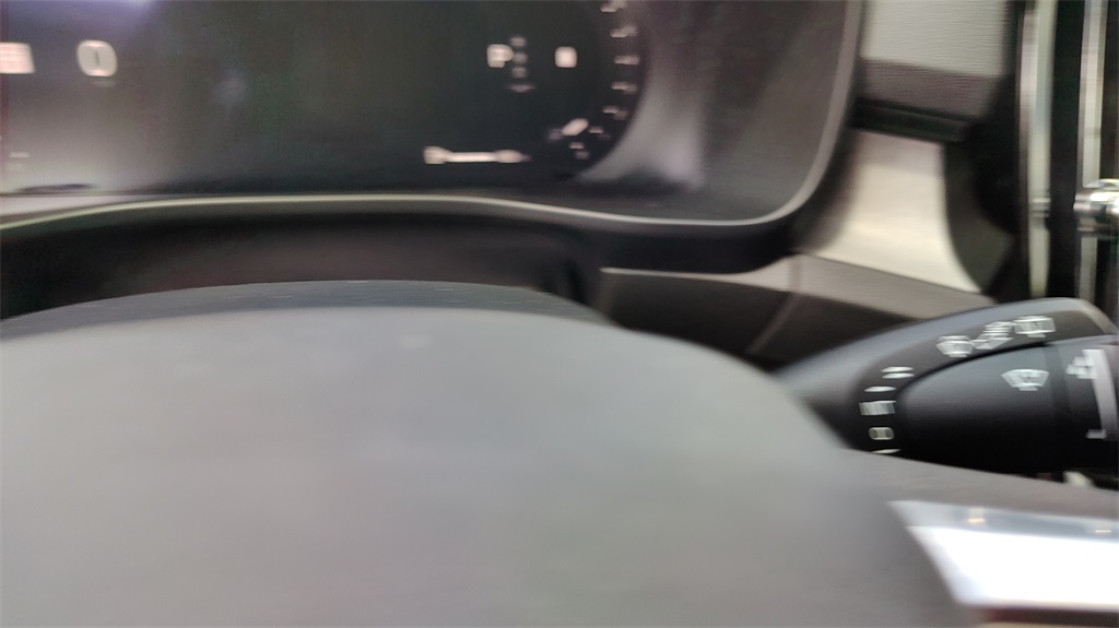 2026 Volvo XC40 Core photo 18