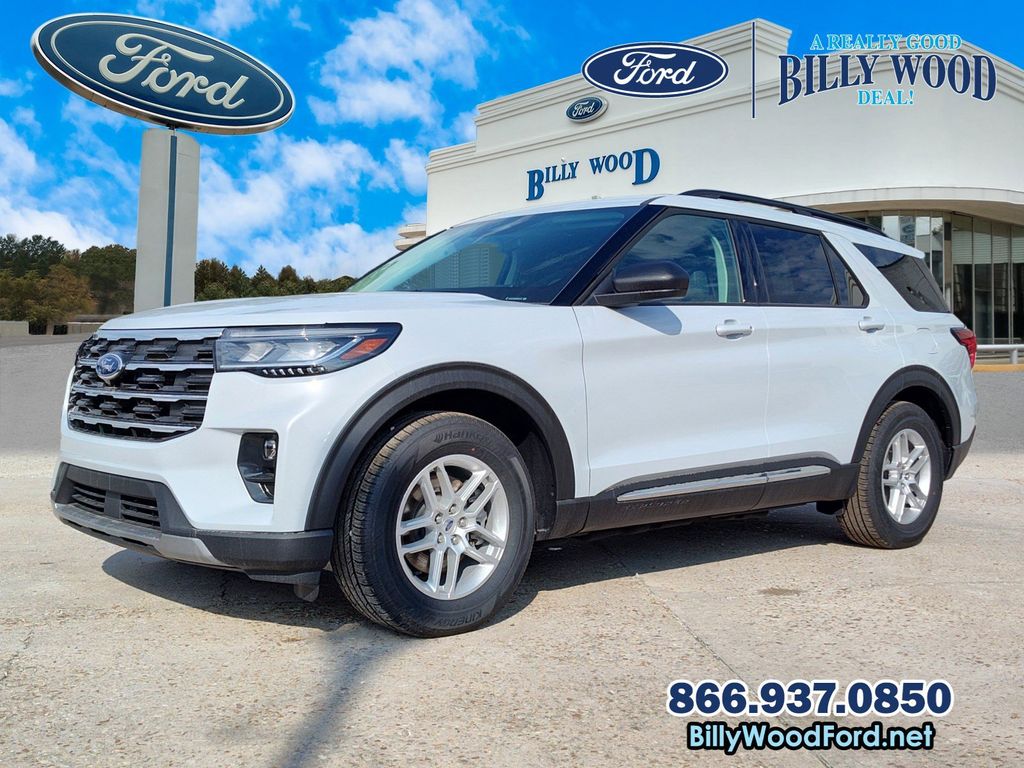 2025 Ford Explorer Active's photo