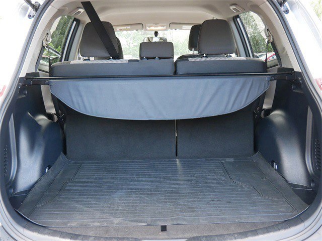 2014 Toyota RAV4 LE photo 15