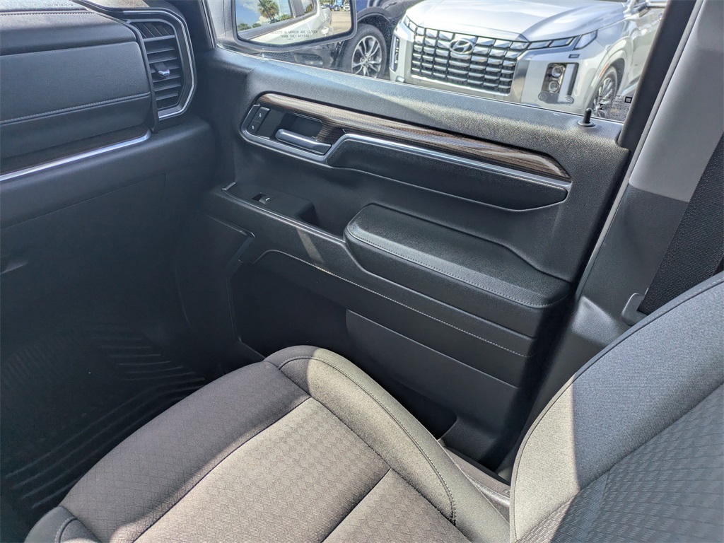 2023 Chevrolet Silverado 1500 RST photo 15