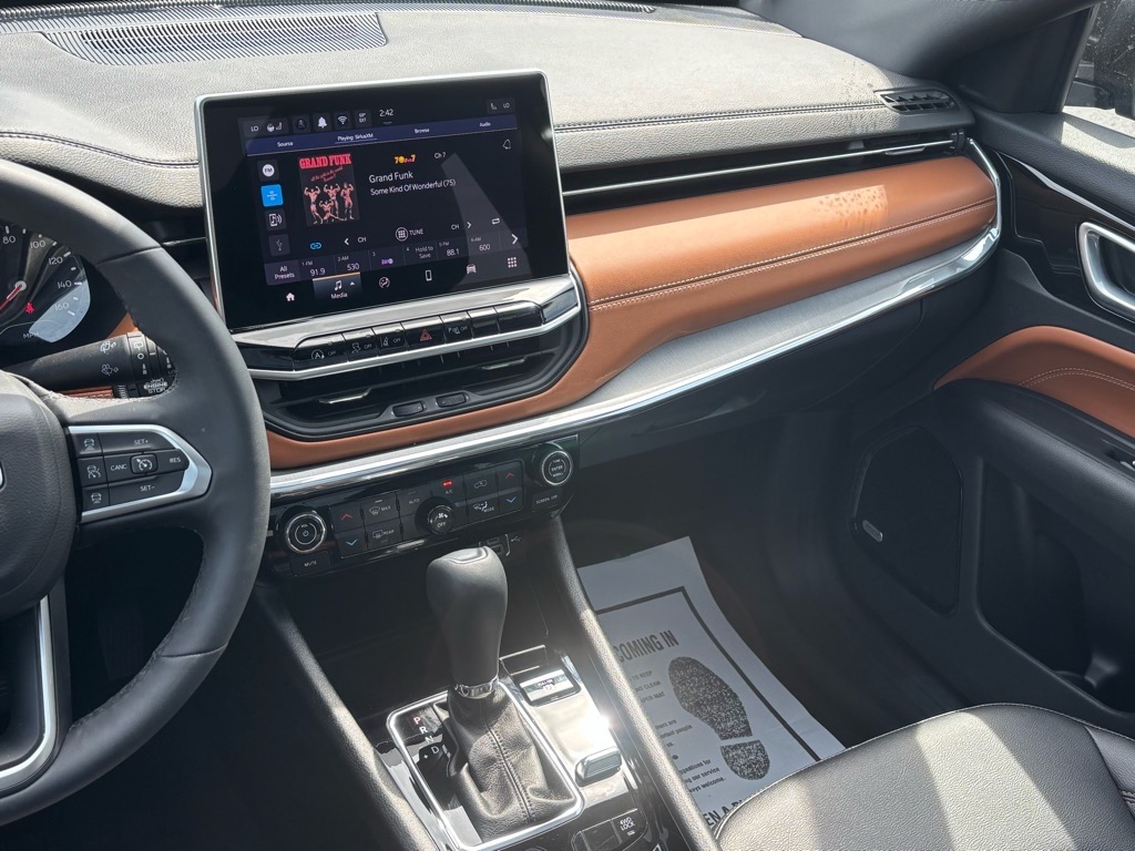 2024 Jeep Compass Limited photo 4