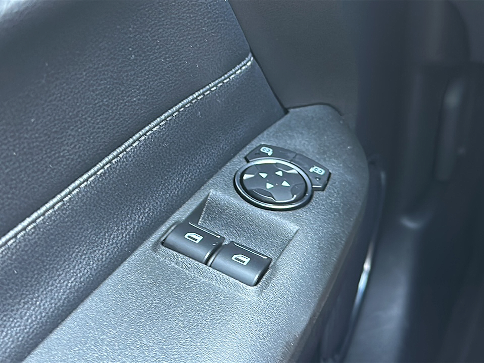 2019 Ford Mustang EcoBoost Premium photo 12