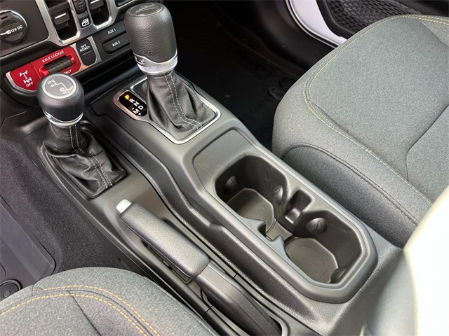 2025 Jeep Gladiator Willys photo 25