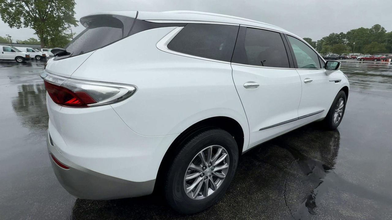 2022 Buick Enclave Essence photo 8