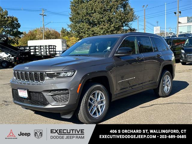 2025 Jeep Grand Cherokee Laredo's photo
