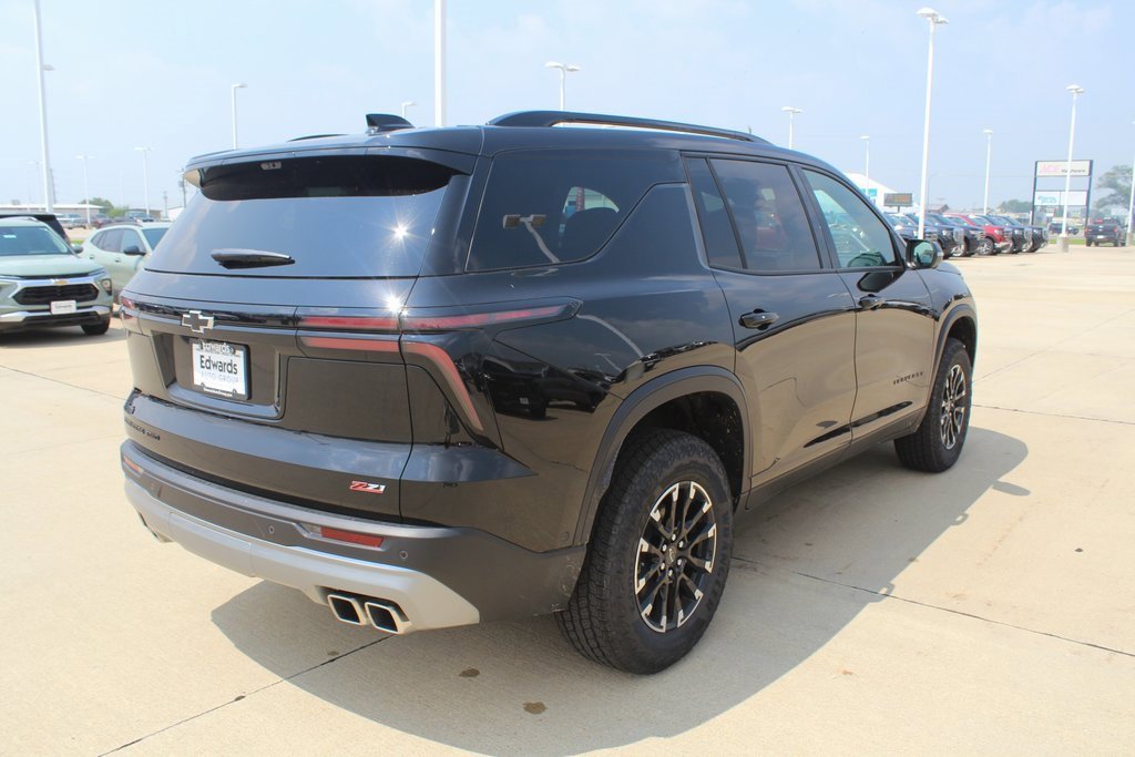 2025 Chevrolet Traverse Z71 photo 3