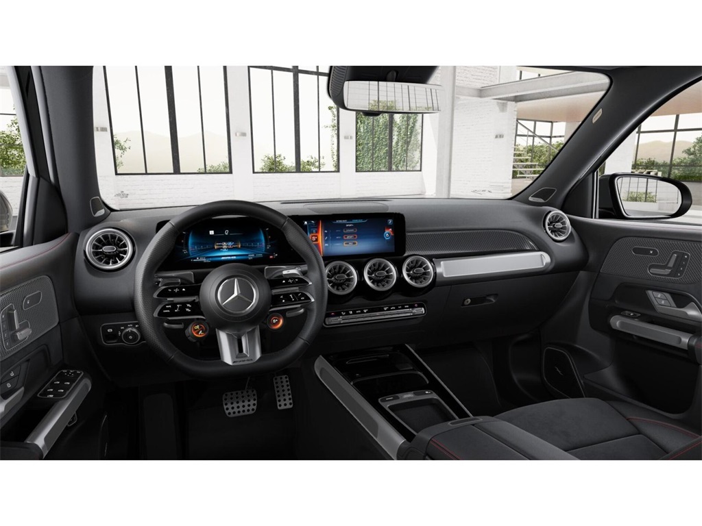2025 Mercedes Benz GLB 35 AMG 4MATIC photo 3