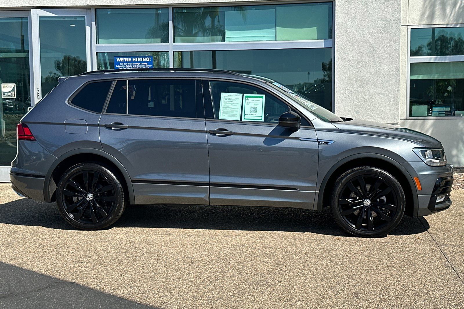 2021 Volkswagen Tiguan SE R-Line Black photo 3