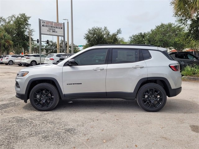 2025 Jeep Compass Latitude photo 6