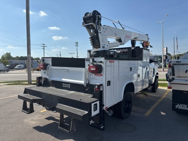 2024 Chevrolet Silverado 6500HD Work Truck photo 3
