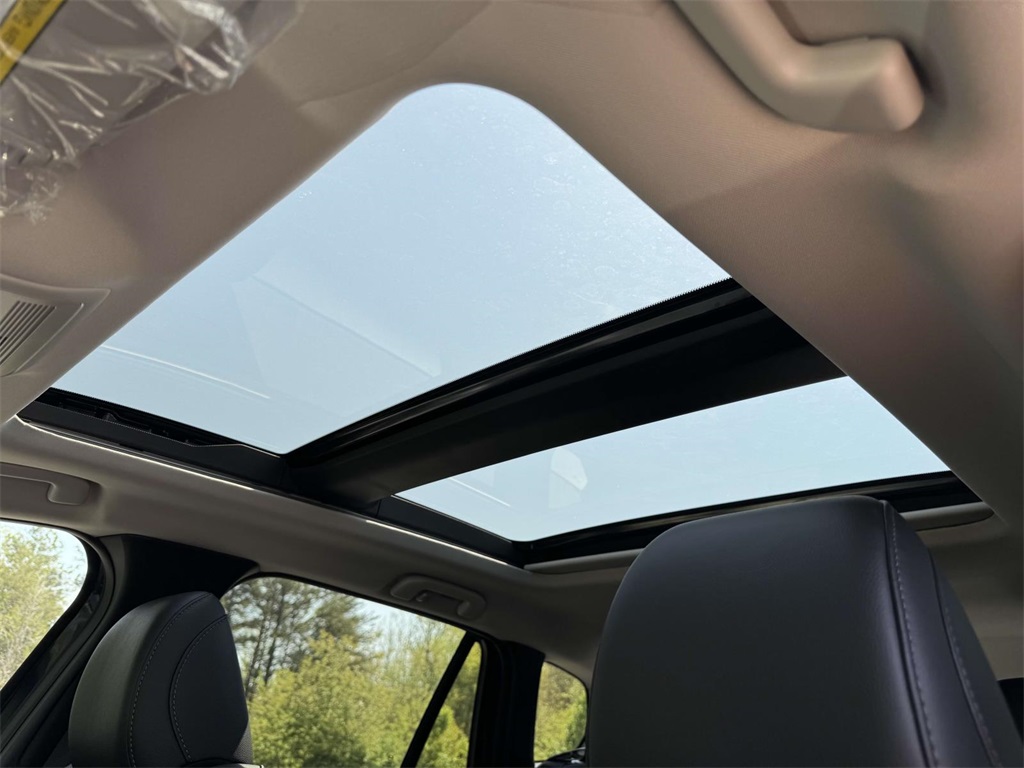 2025 Mazda CX-50 Premium photo 11