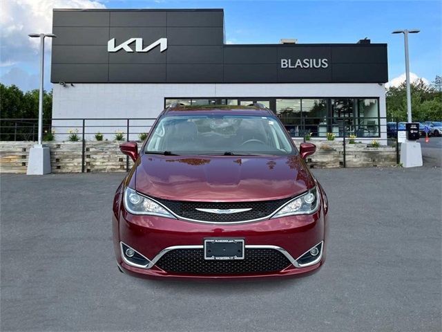 2019 Chrysler Pacifica Touring Plus photo 3