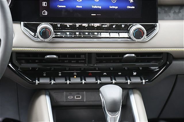 2024 Chevrolet Colorado ZR2 photo 13