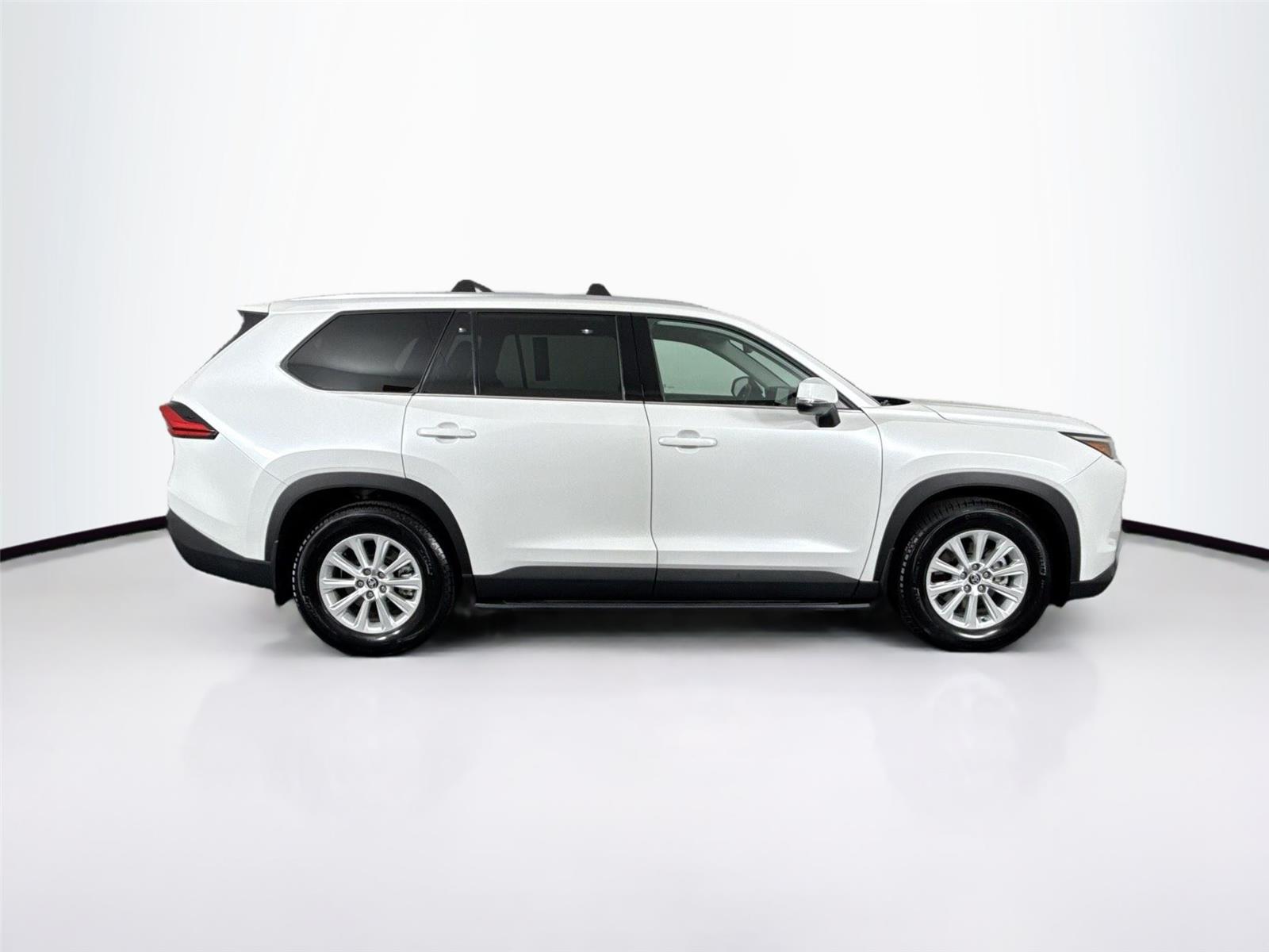 2024 Toyota Grand Highlander XLE photo 5