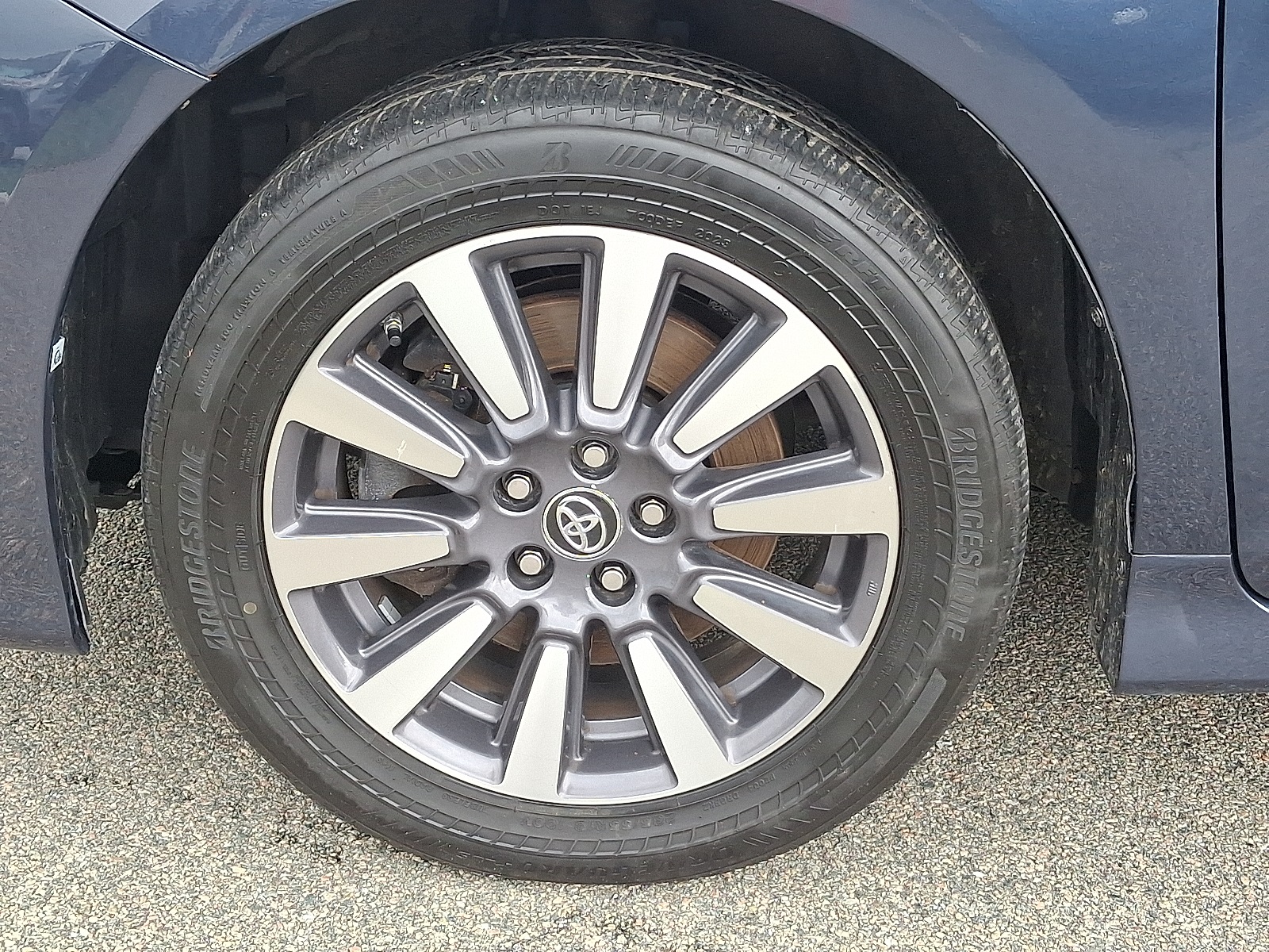 2020 Toyota Sienna XLE photo 9
