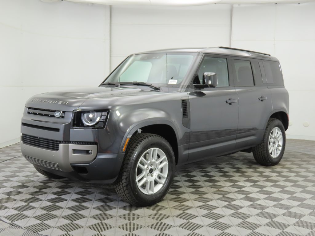 2026 Land Rover Defender S's photo