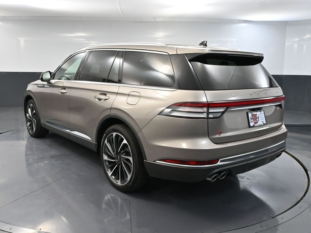 2021 Lincoln Aviator Reserve Luxury photo 4