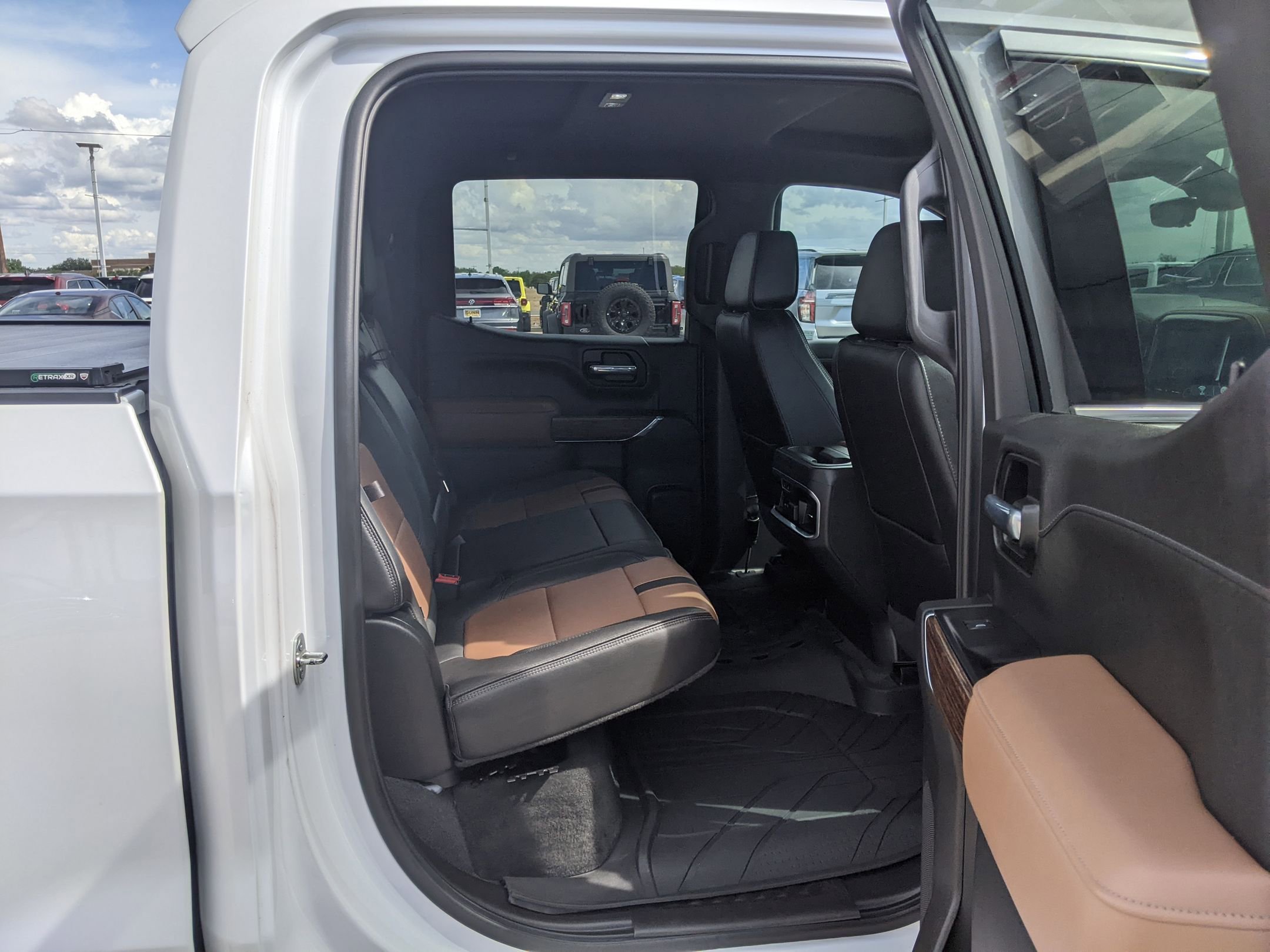 2021 Chevrolet Silverado 1500 High Country photo 23