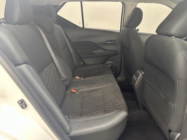 2021 Nissan Kicks SV photo 9