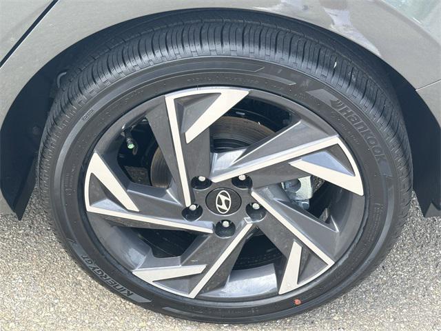 2025 Hyundai Elantra Hybrid Limited photo 19