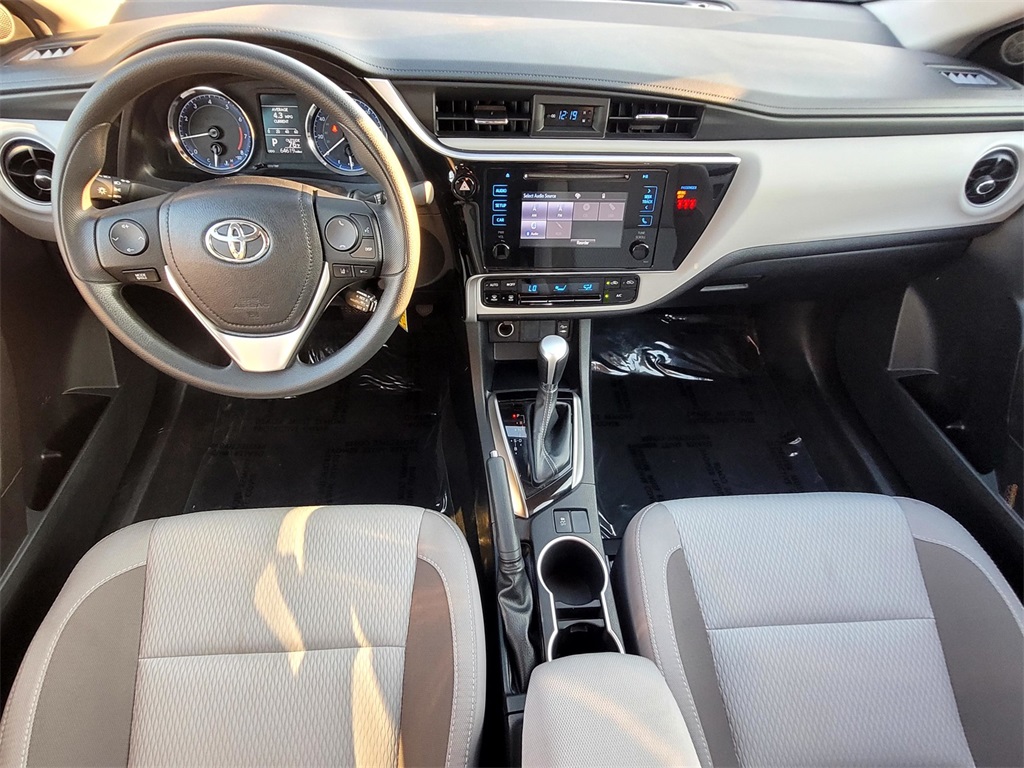2018 Toyota Corolla L photo 19