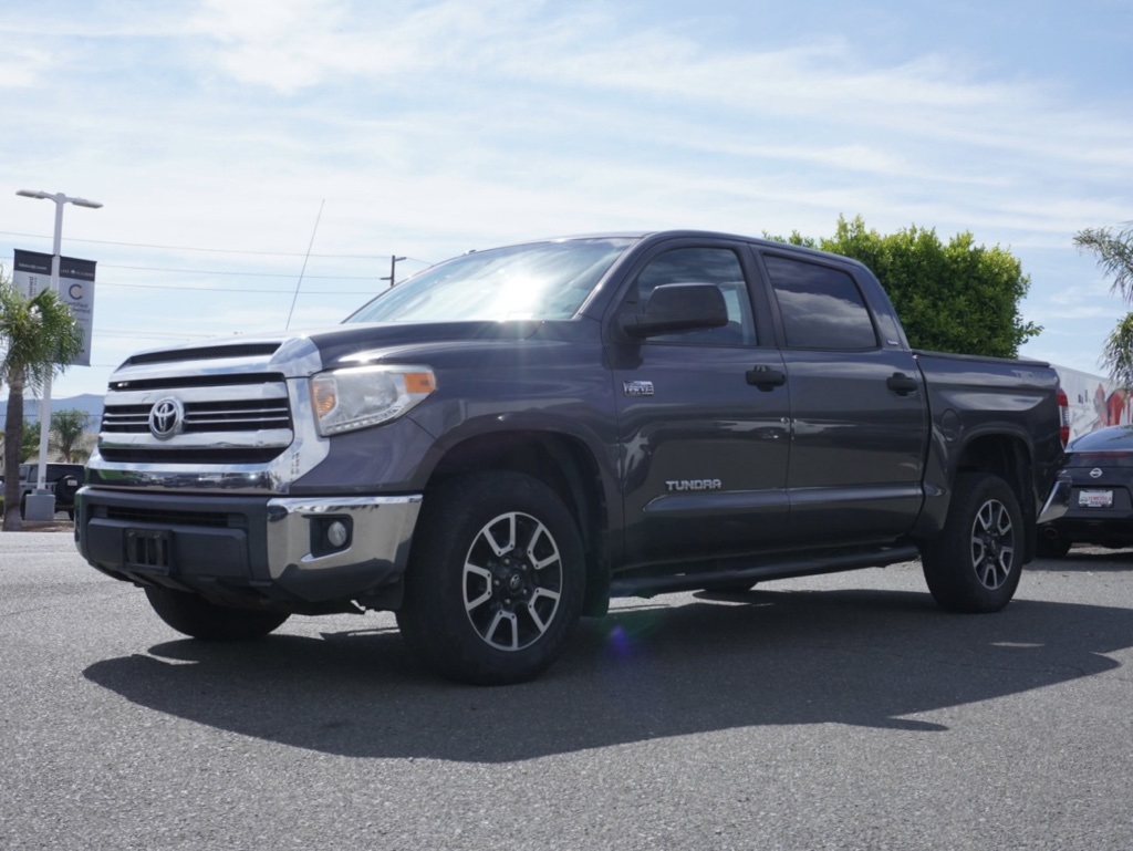 2017 Toyota Tundra TRD Off-Road photo 7