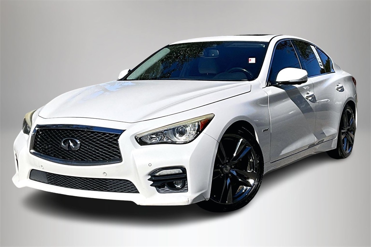 2015 INFINITI Q50 S Hybrid's photo