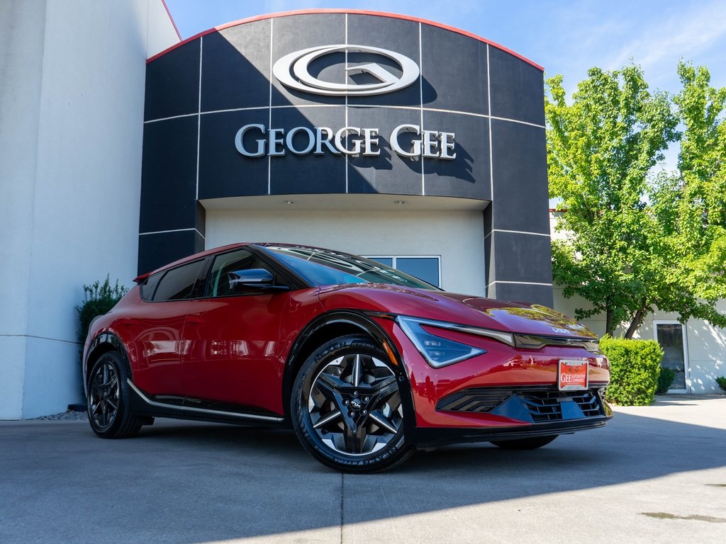 2025 Kia EV6 Wind's photo