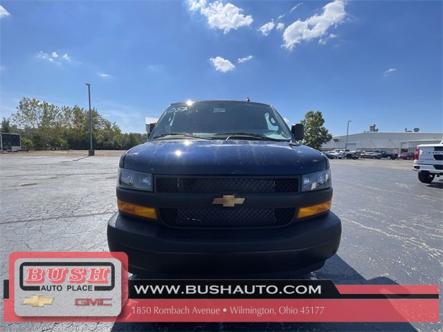 2025 Chevrolet Express Cargo 3500 photo 27