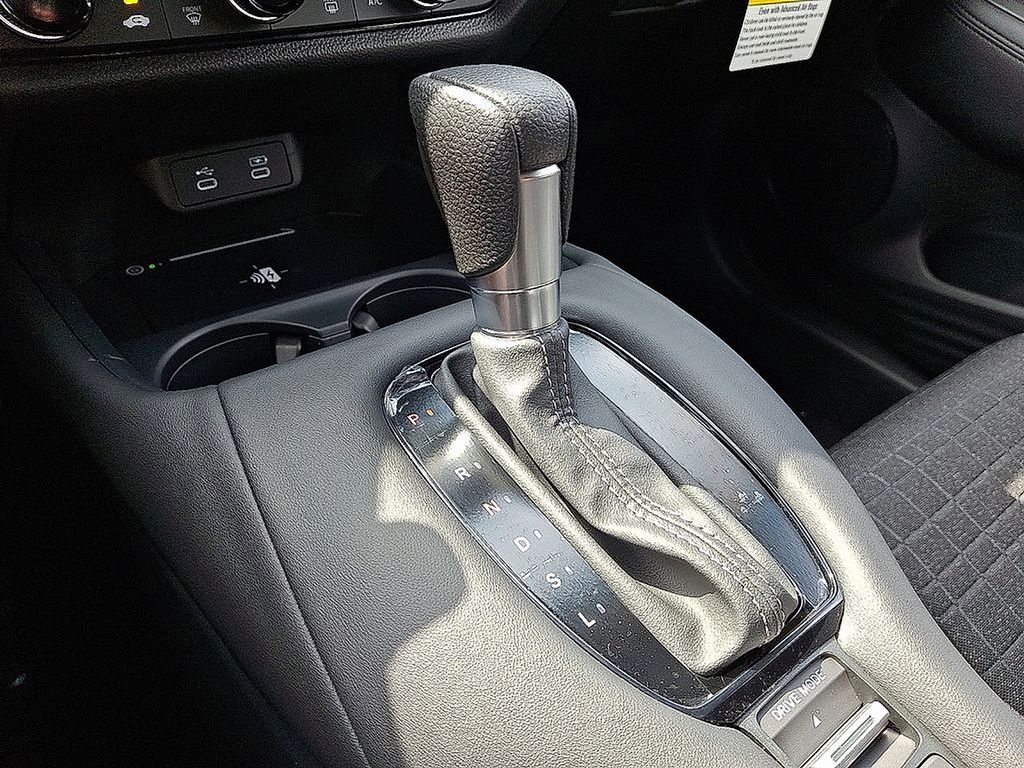 2026 Honda HR-V LX photo 6