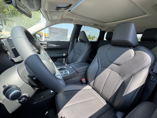 2026 Infiniti QX60 Luxe photo 3